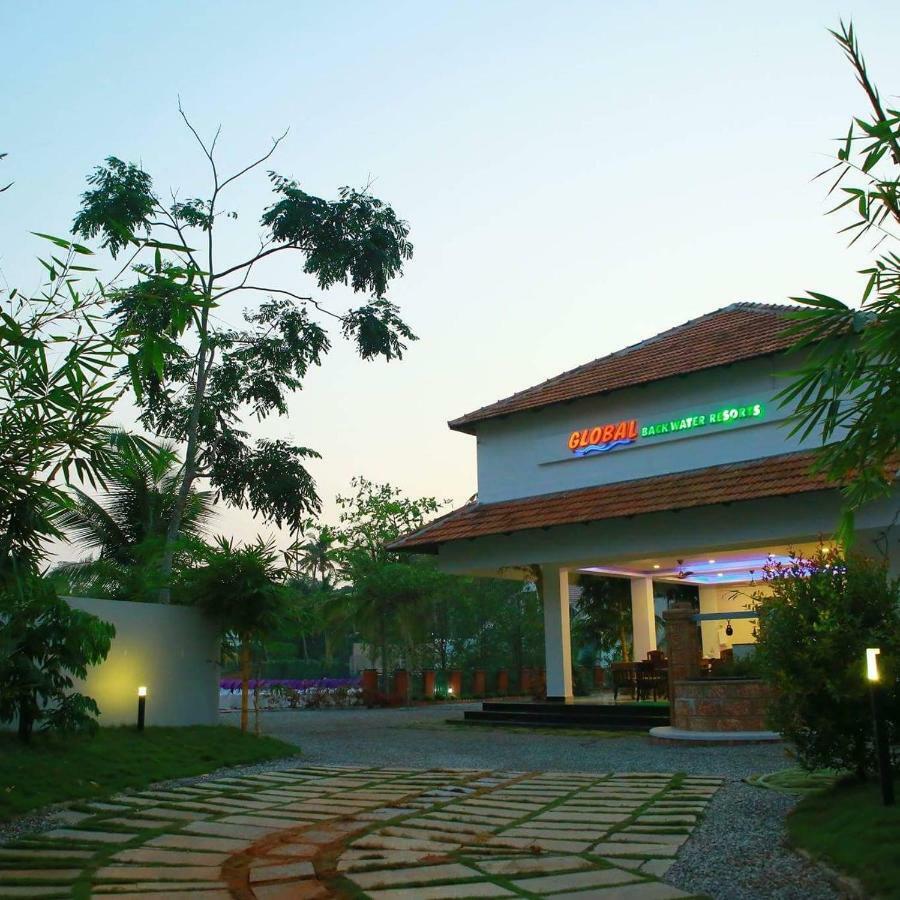 קולאם Global Backwater Resort מראה חיצוני תמונה